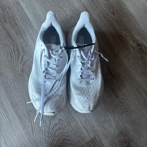Hoka Clifton 9 size 9 in white - Picture 6 of 11